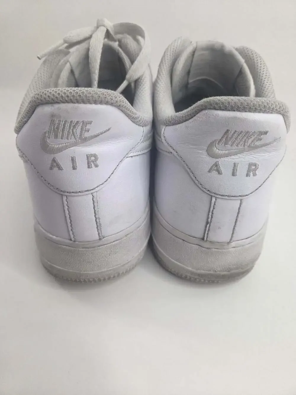 Nike Air Force 1 Low Size 9 White Leather Sneakers
